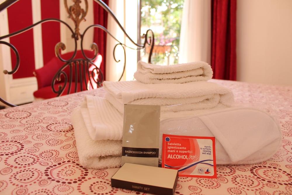 Palazzo Cutelli LGBTQ House