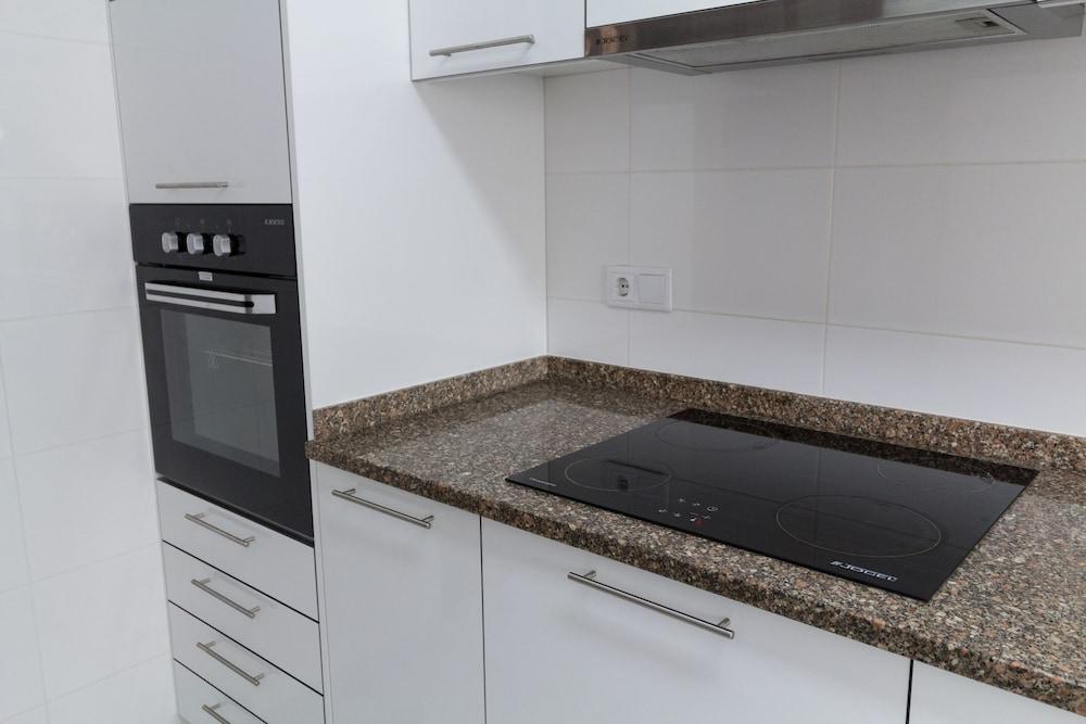 House and People - Feliciano Ramos