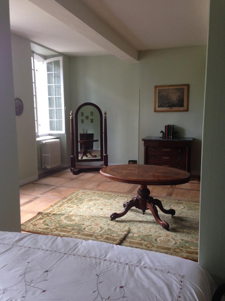 Chateau du Val Larbont