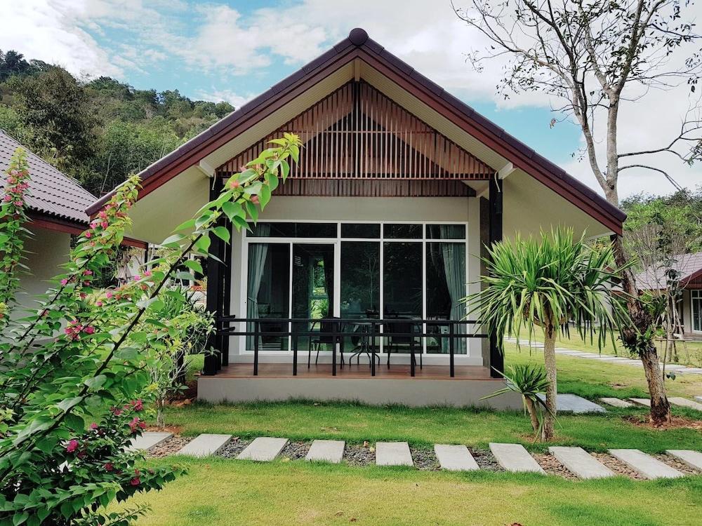 Evergreen Kohchang Resort