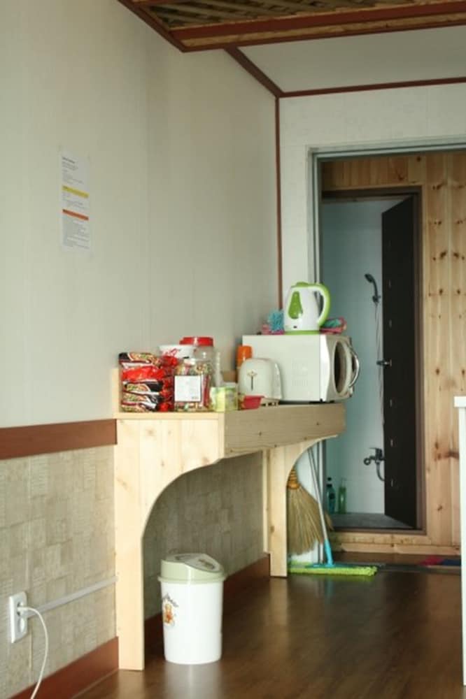 De Borah Guesthouse - Hostel