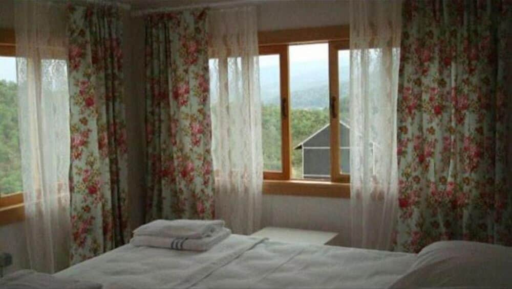 Acarlar Zumrut Bahce