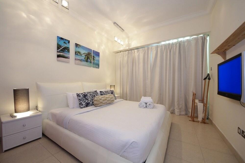 New Arabian Holiday Homes - 8 Boulevard