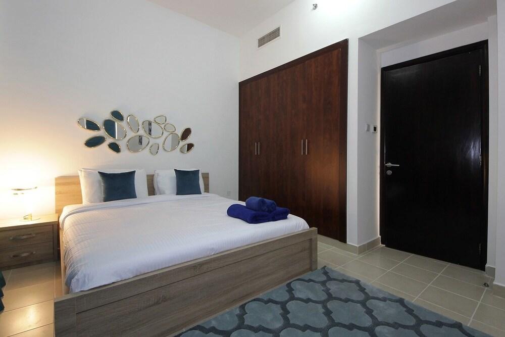 New Arabian Holiday Homes - Escan Tower