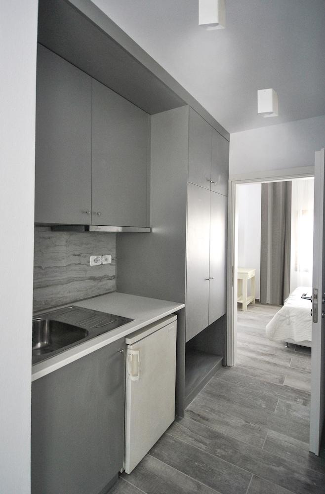 Imeres Studios & Apartments