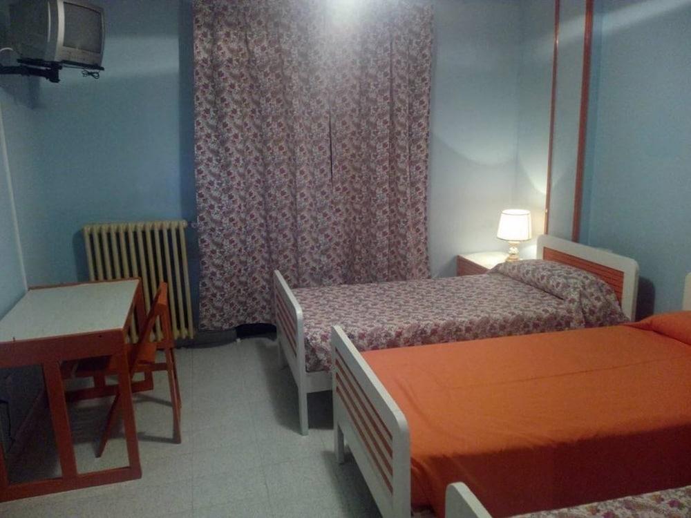 Hostal Restaurante Tanis