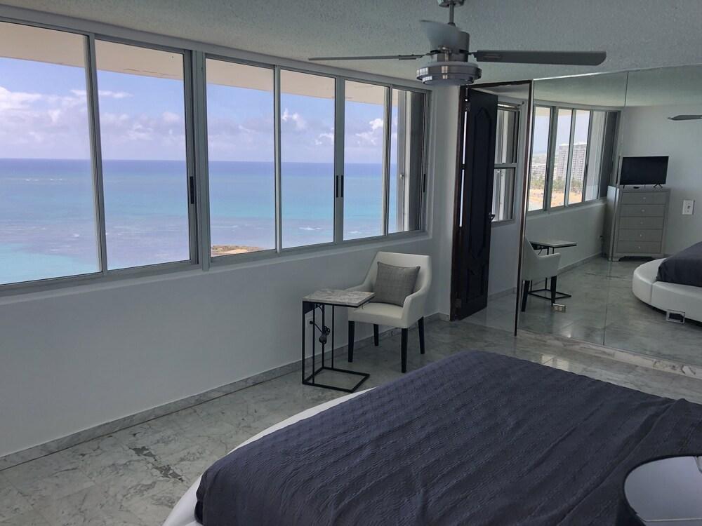 Playa Mar PH Beach Front Apartment