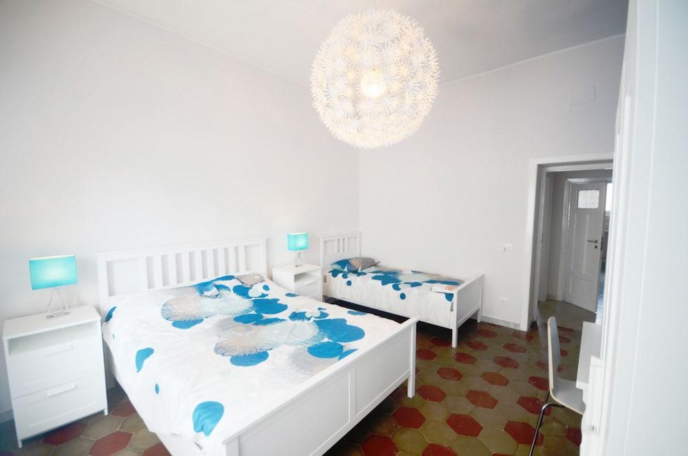 Rome Magnificents' Burrow