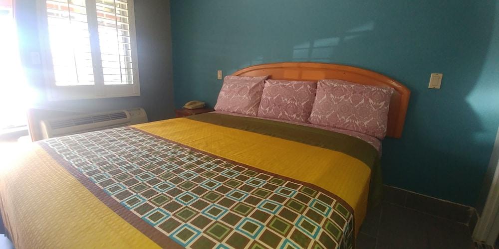 Travel Eagle Inn Motel