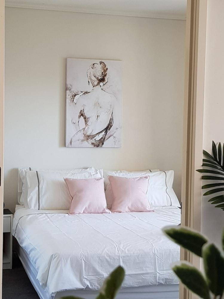 ReadySet Apartments at Sentinel