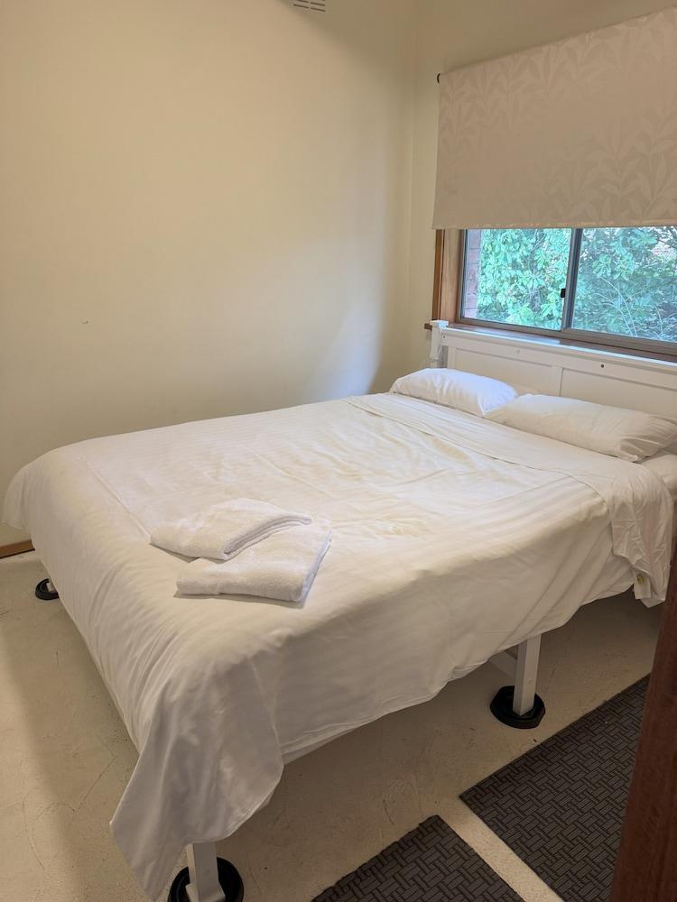 Ovensview On Riverside