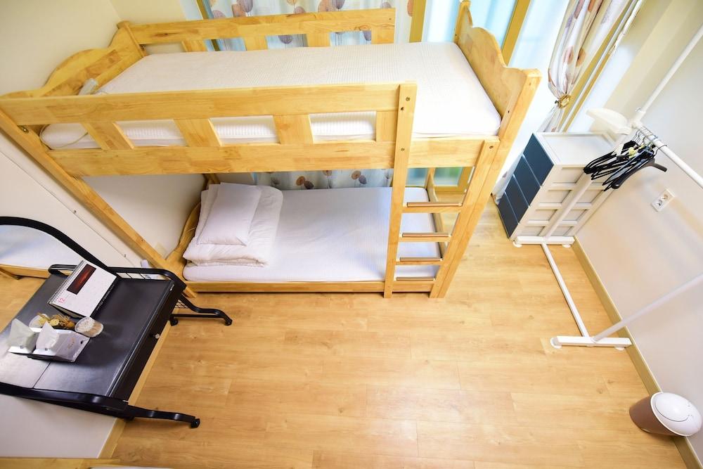 Ganderak Guesthouse - Hostel