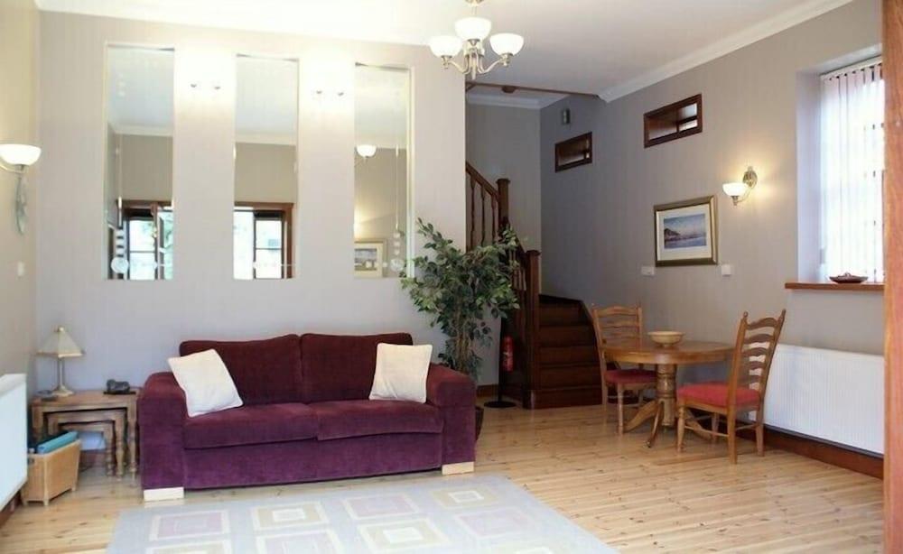 Auchenheglish Lodges - The Stables