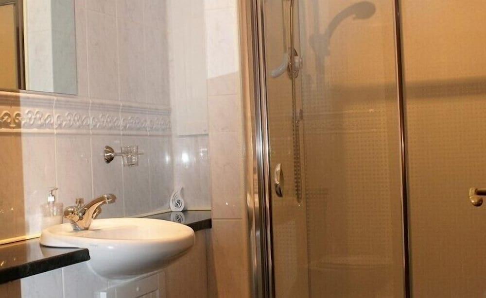 Auchenheglish Lodges - The Stables