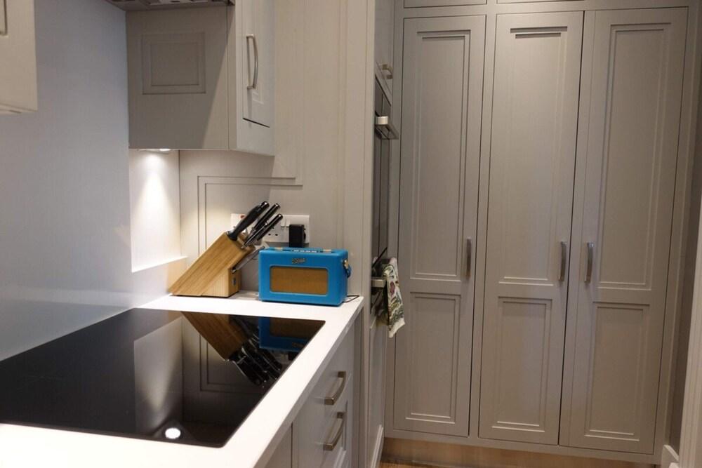 Luxurious Newly Renovated Apartment