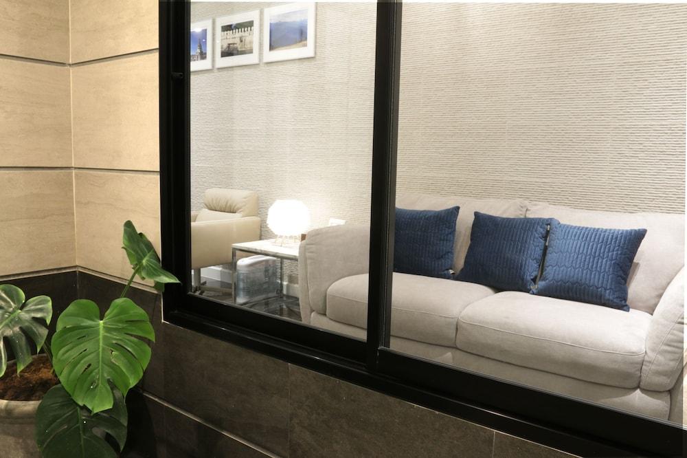 Neveu Premier Residence