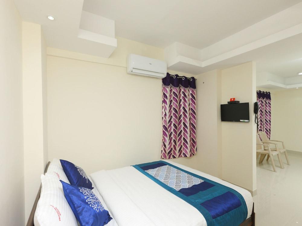 OYO 11342 Phoenix Inn