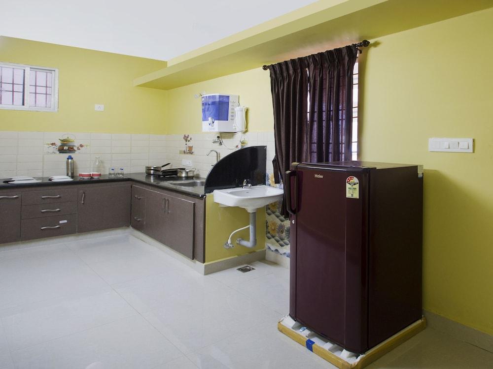 OYO 13036 Home Spacious 2BHK ECR