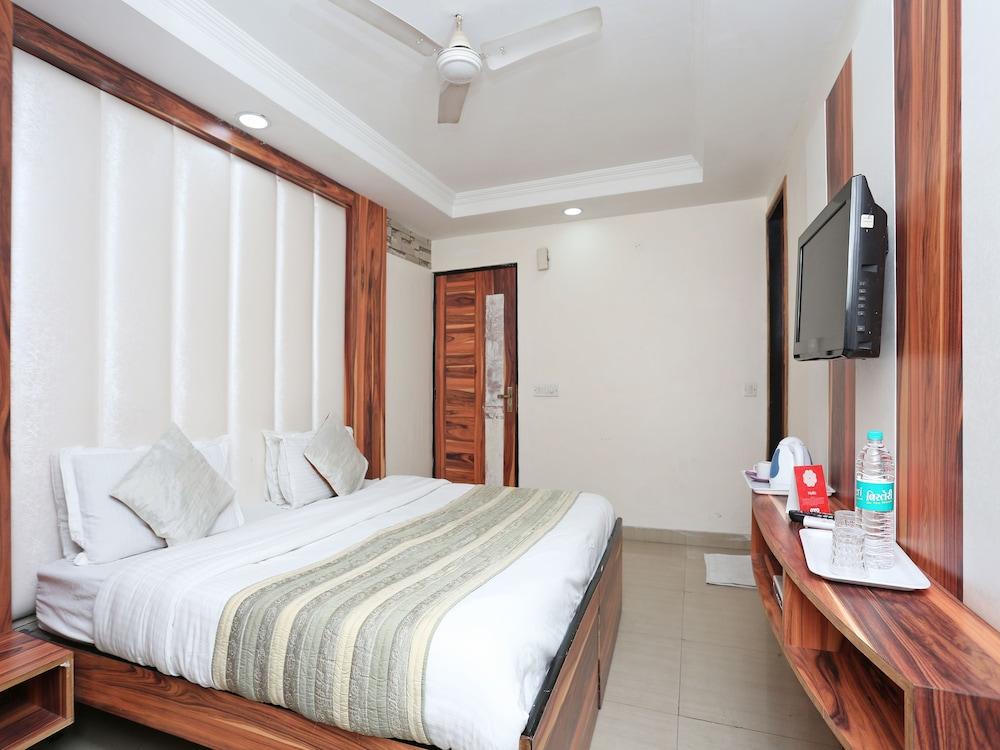 OYO 13338 Hotel Atithi