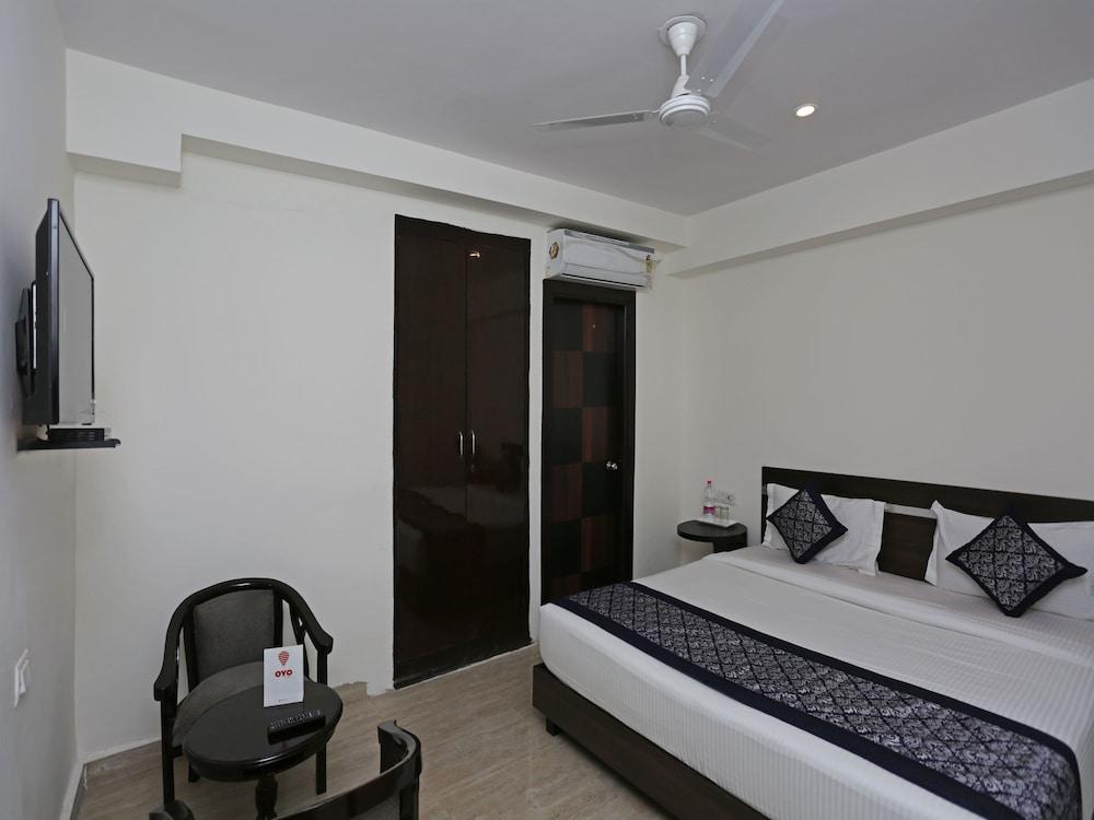 OYO 12171 Hotel Sky View