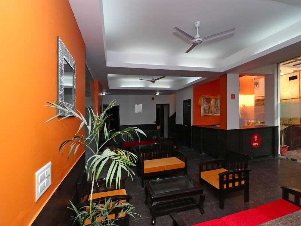 OYO 11871 Mascot Sizzle