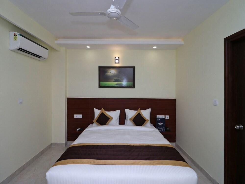 Capital O 12074 Vikrant's Residency