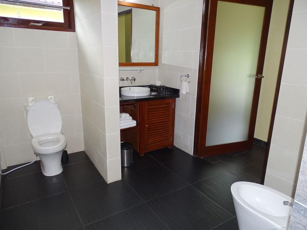 Bale Solah Lombok Holiday Resort