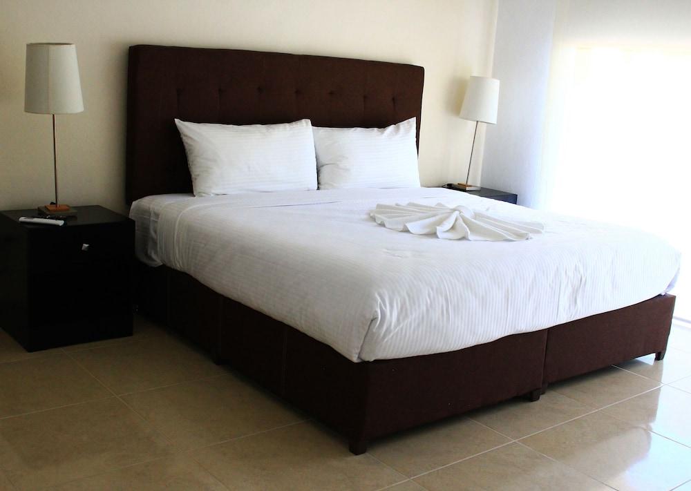 Playa Paraiso Home Boutique