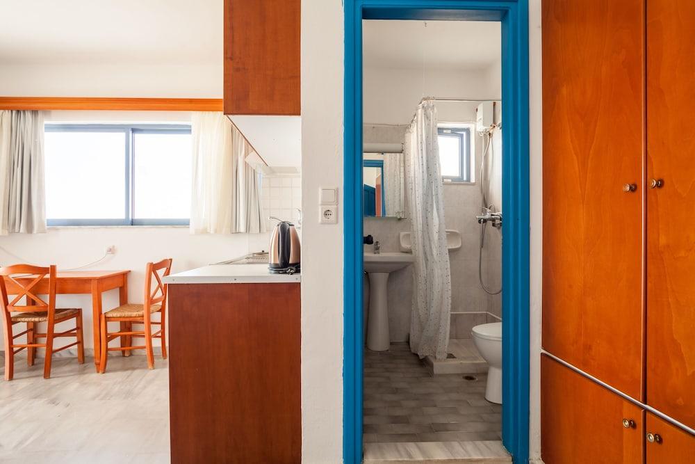 Grace Studios & Apartments