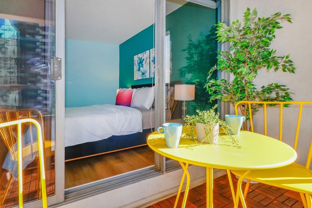 Best Location Downtown Chic Suites