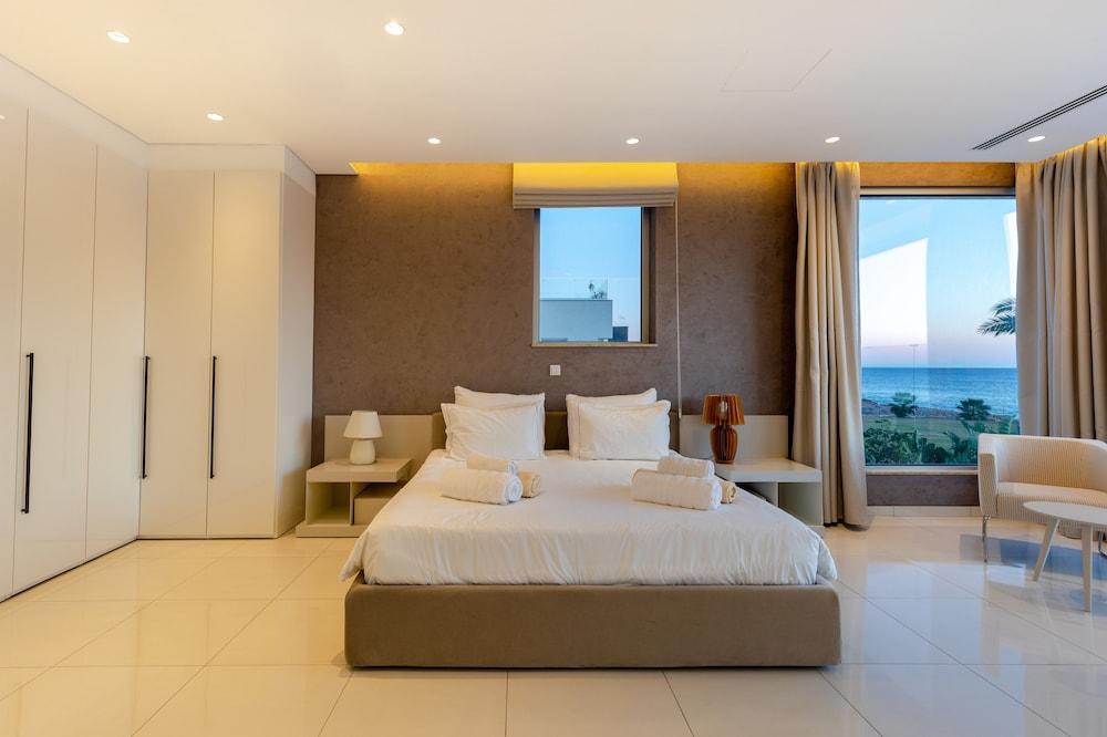 Vivo Mare Beachfront - Seaview Villas