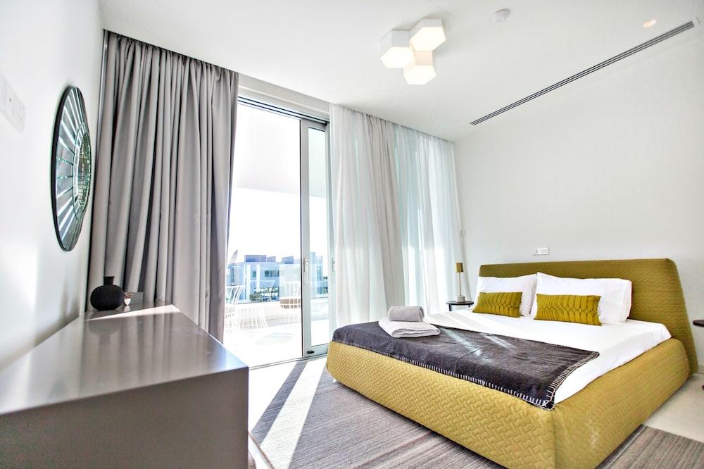 Emerald 5 Bedrooms Villa