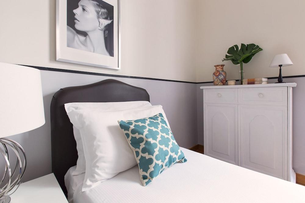 Rome Accommodation - Villa Medici