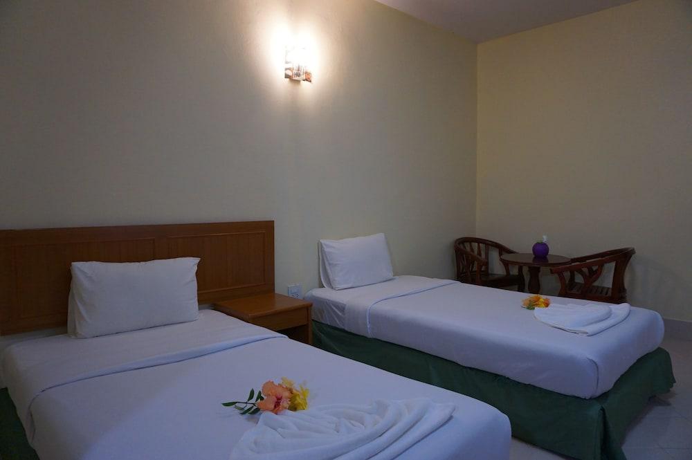 Ranong Resort and Laguna