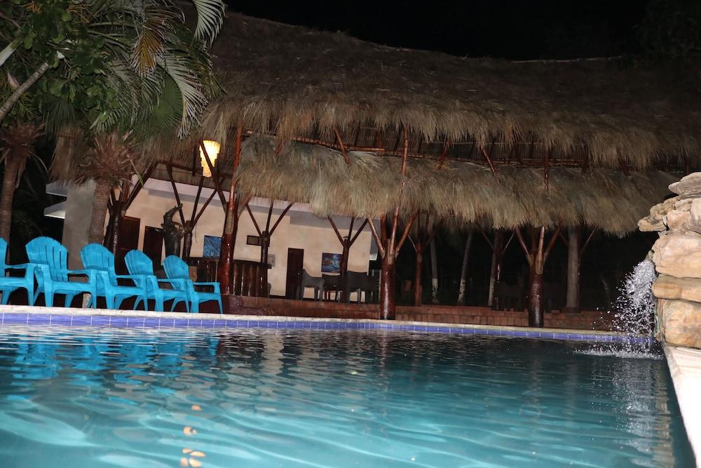 Marsella Beachfront B&B