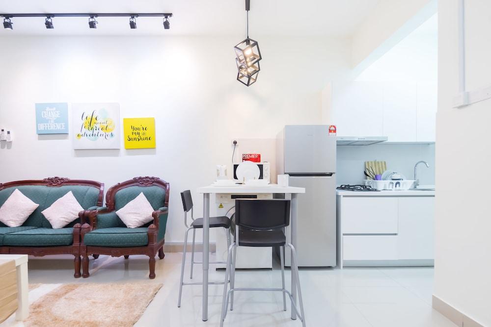 Omputeh Suite at Galleria