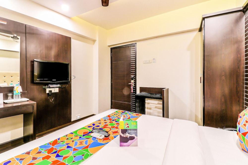 FabHotel Blue Diamond Navi Mumbai