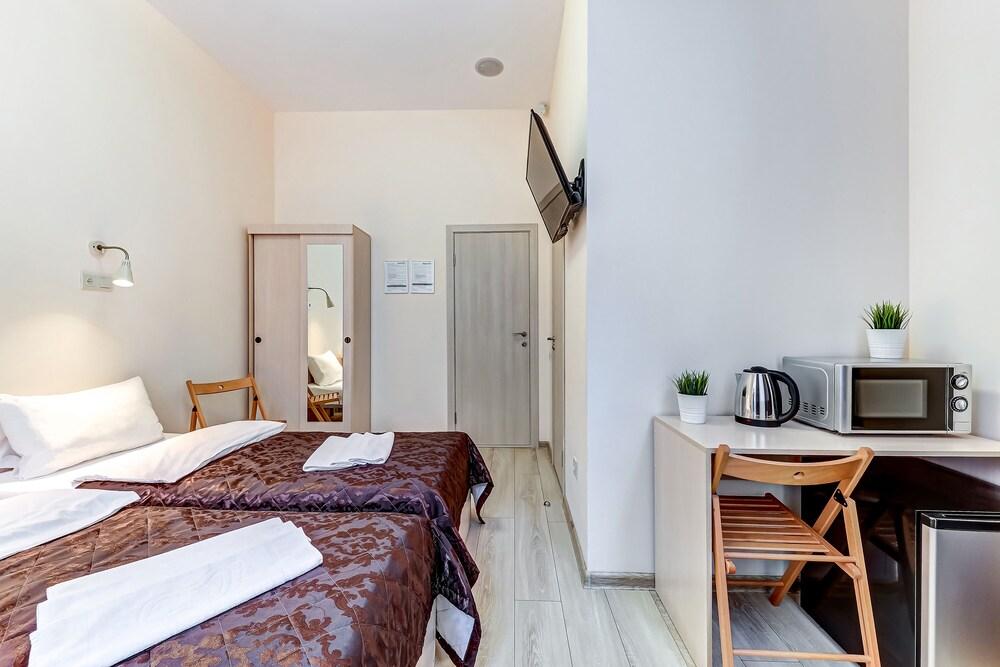 Hotel Democrat on Nevsky 107 B