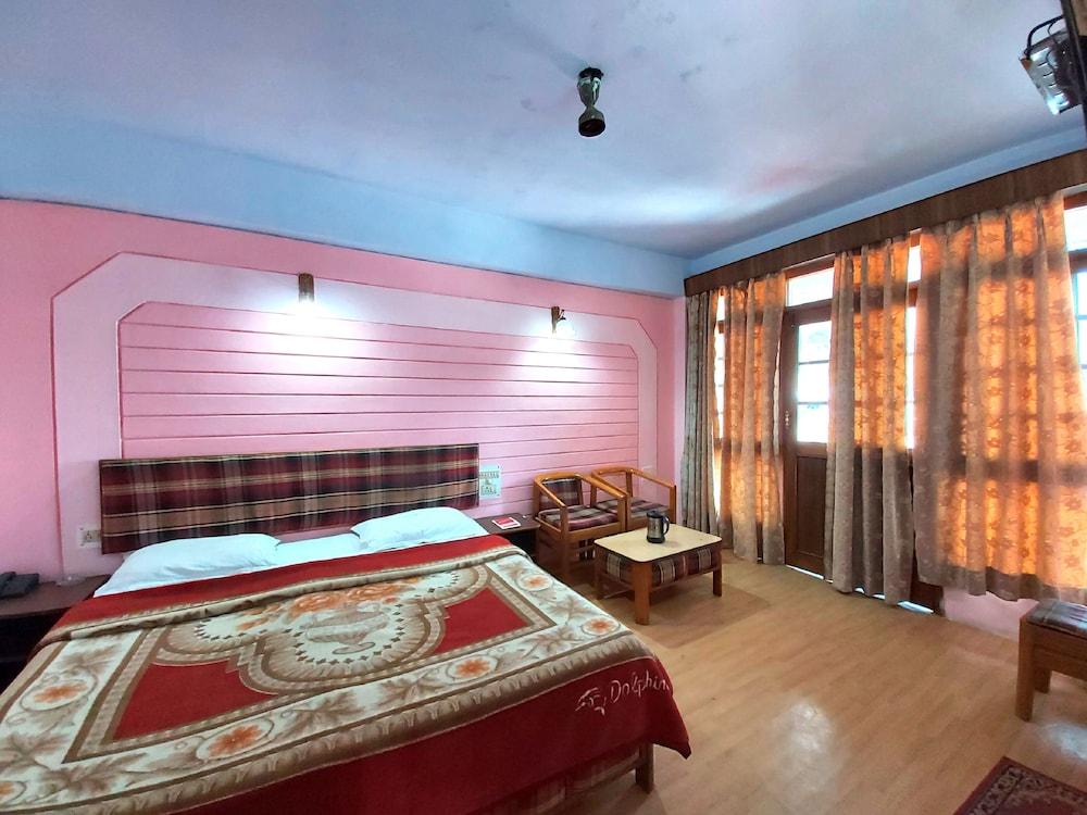 Goroomgo Renaissance Puri