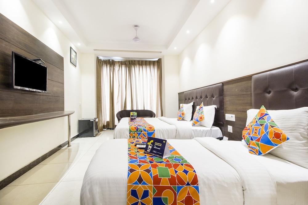 FabHotel LE Continental Paharganj