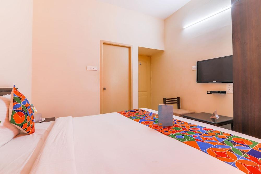 FabHotel Haku Residency