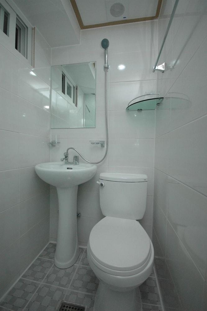 LotteTower Rainbow House