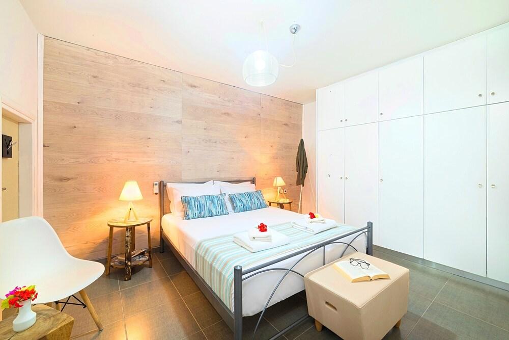 Hypnosis Villa Beachside