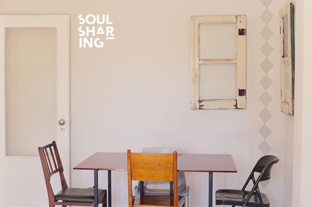 Pátio do Bolhão by Soulsharing