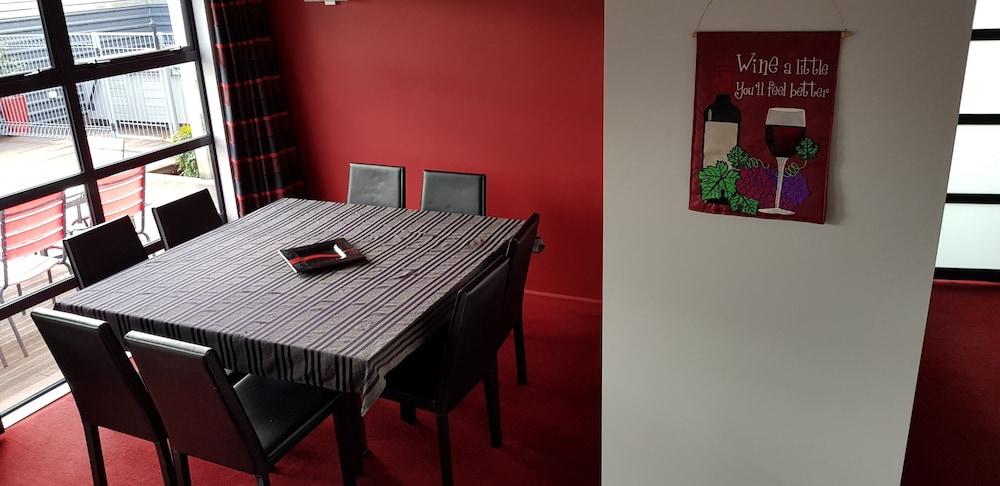 De Vine Martinborough 14a Cologne St