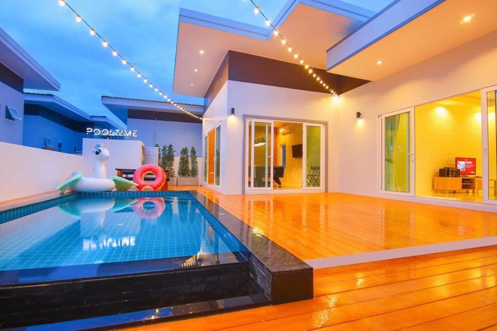 Pooltime Villa