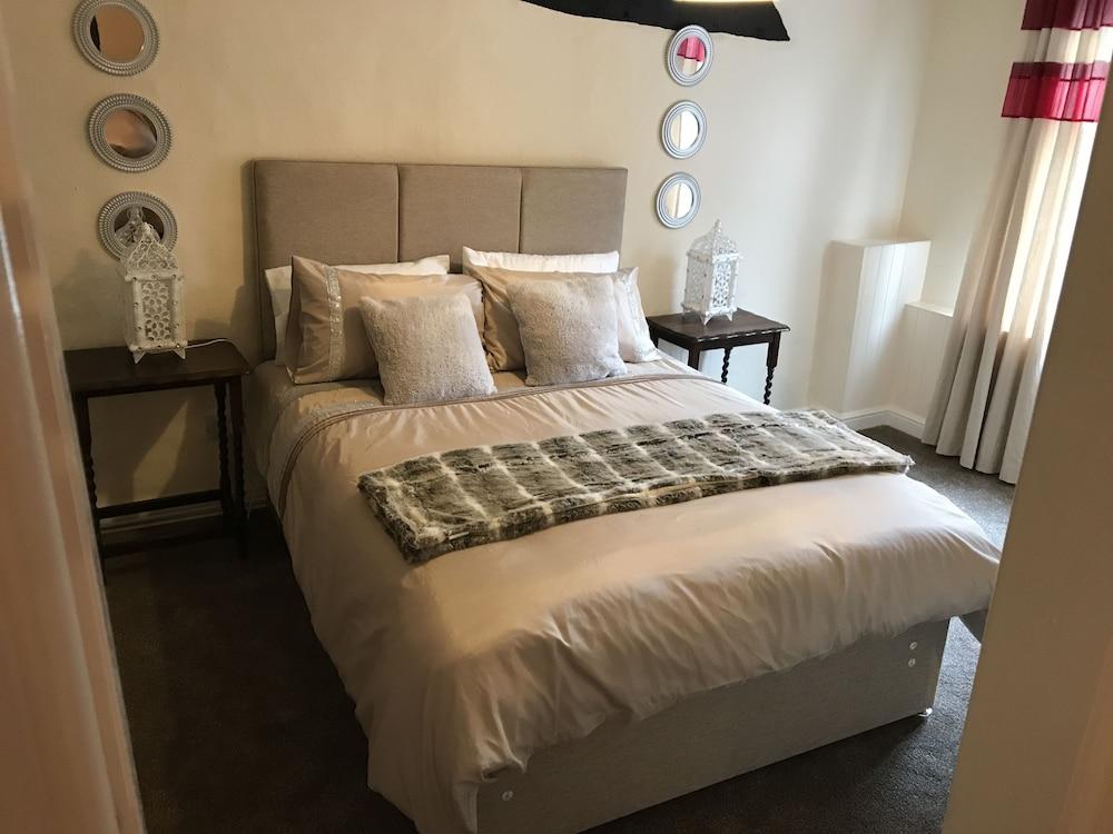 The Kings Arms Hotel