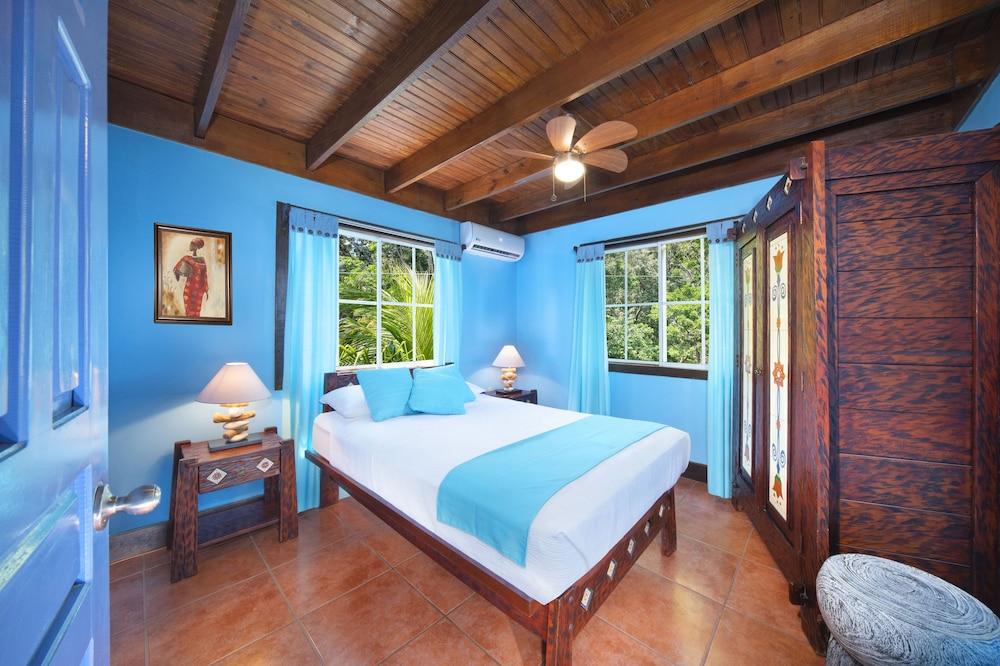 Monkey Lala Apartments