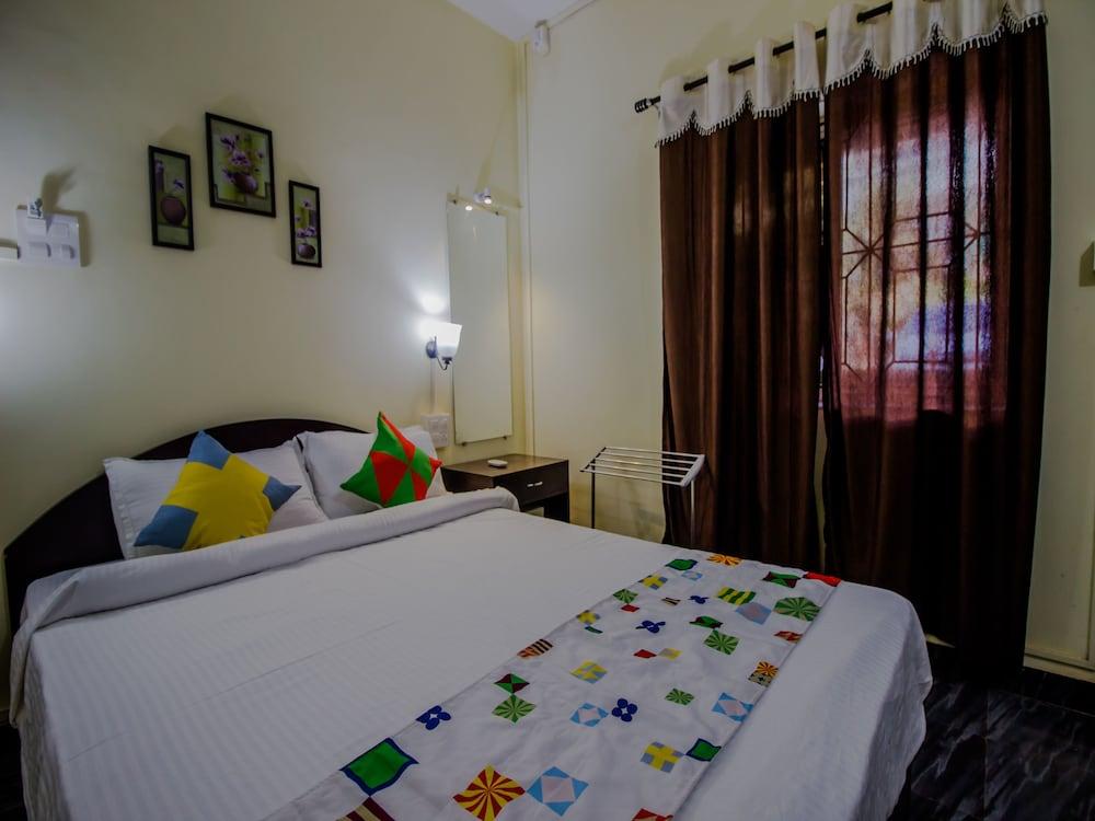 OYO 14182 Home Graceful Studio Ashwem