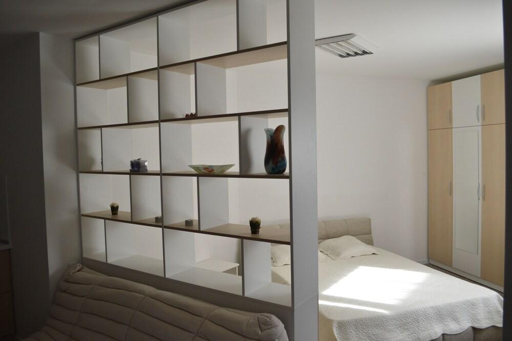 GITEA Sand Lilies Apartments